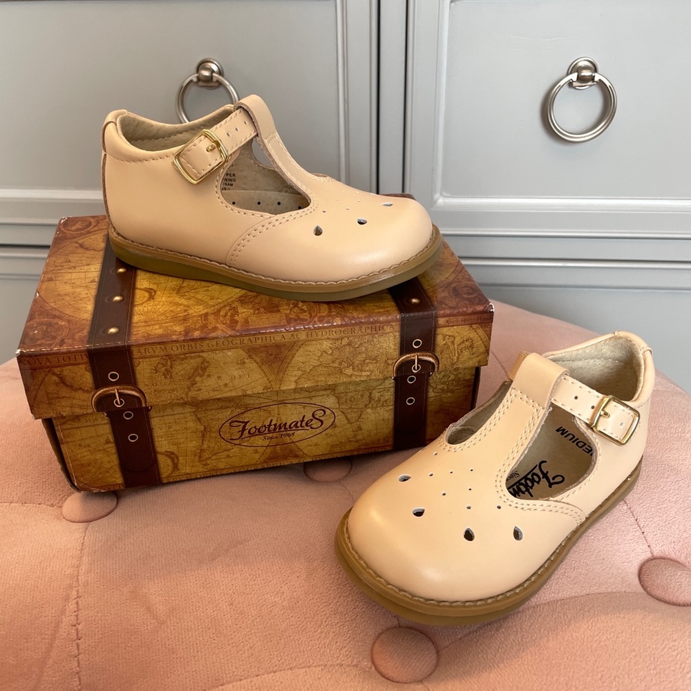FootMates *NEW* “Harper” Taupe, Classic Mary Janes, Toddler Size 6